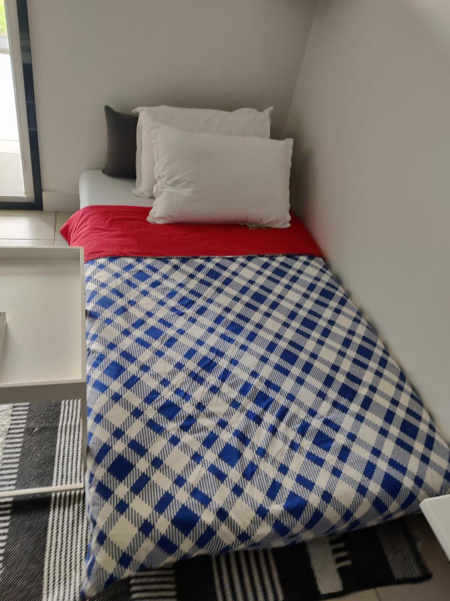 Au Coin Tranquille Hotell Champigny-sur-Marne Eksteriør bilde